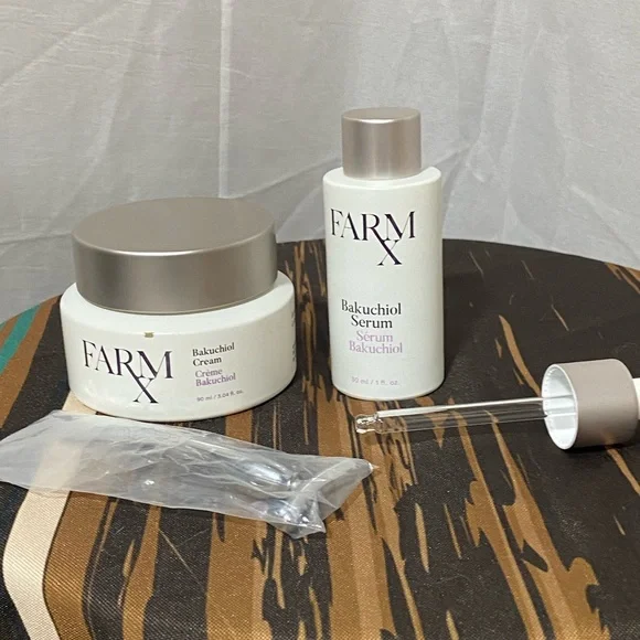 Bakuchiol Cream and Serum Set - White and Silver - Picture 8 of 8